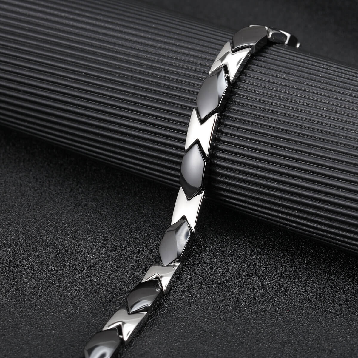 Ceramic and Stainless Steel Energy 4-in-1. Black & Silver Color. Model CEB006S