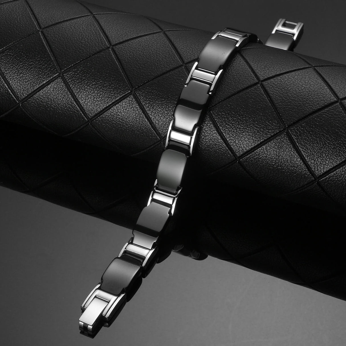Ceramic and Stainless Steel Unisex Magnetic Power Bracelet. Black & Silver Color. Model CEB032SB