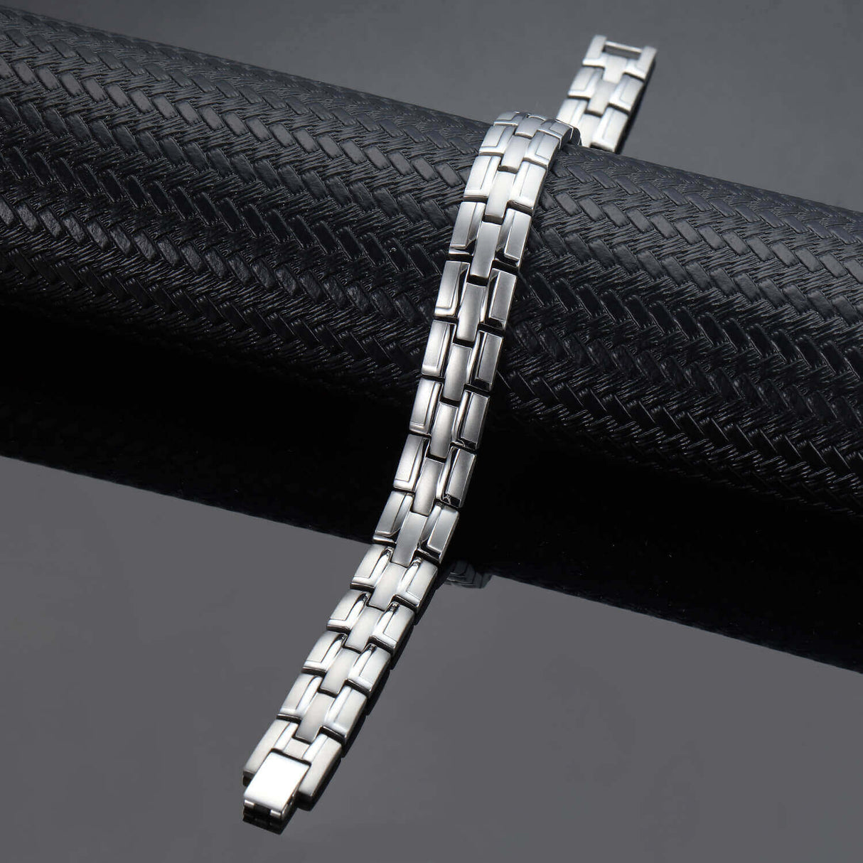 Stainless Steel Energy Bracelet 4-in-1. 2 Colors available. Model B041